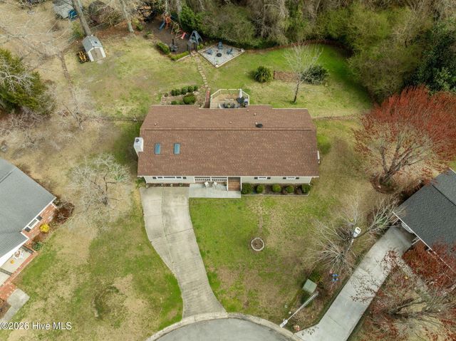 100 Estate Drive, Jacksonville, NC 28540