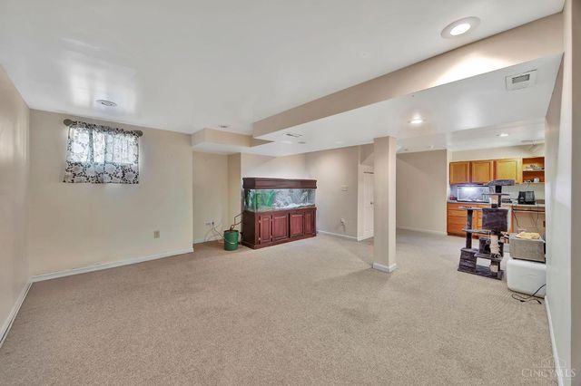 11897 Winston Circle, Forest Park, OH 45240