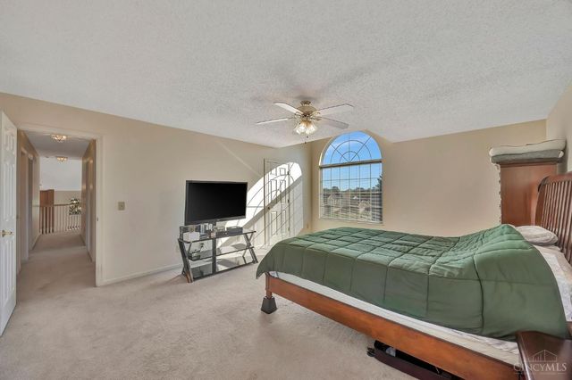 11897 Winston Circle, Forest Park, OH 45240