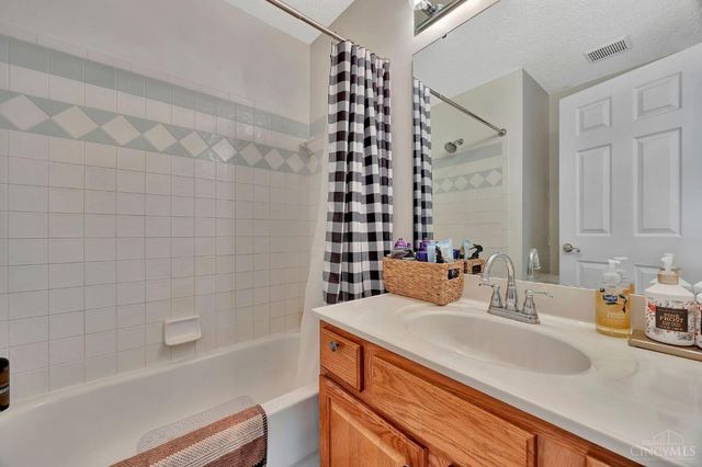 11897 Winston Circle, Forest Park, OH 45240