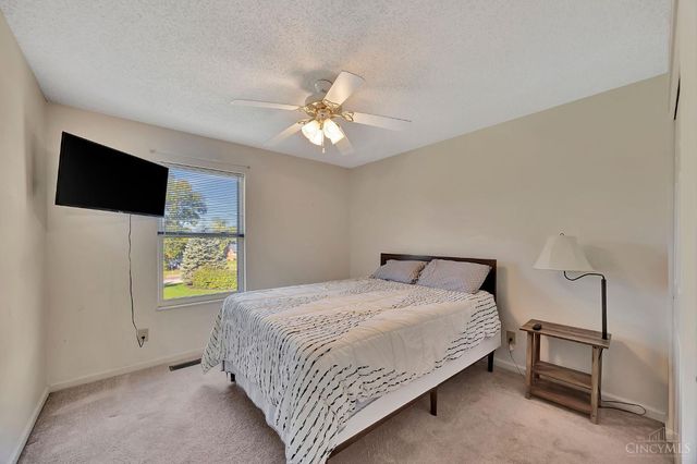 11897 Winston Circle, Forest Park, OH 45240