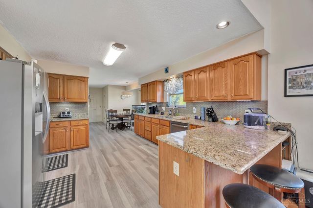 11897 Winston Circle, Forest Park, OH 45240