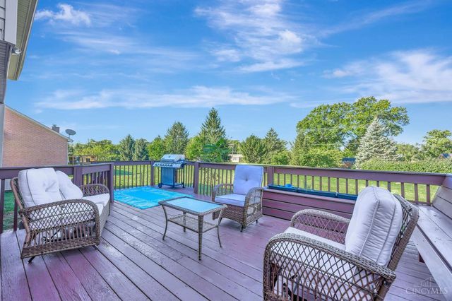 11897 Winston Circle, Forest Park, OH 45240