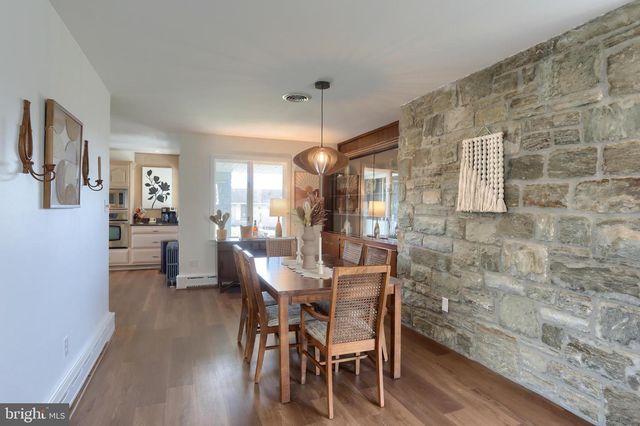 129 S CENTER ST, Cleona, PA 17042