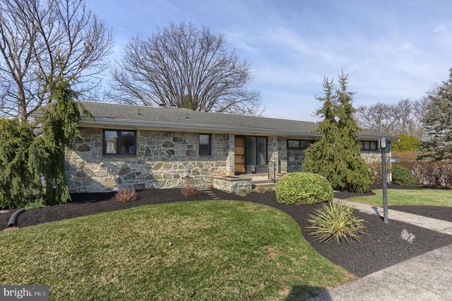 129 S CENTER ST, Cleona, PA 17042