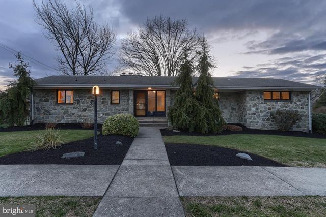 129 S CENTER ST, Cleona, PA 17042