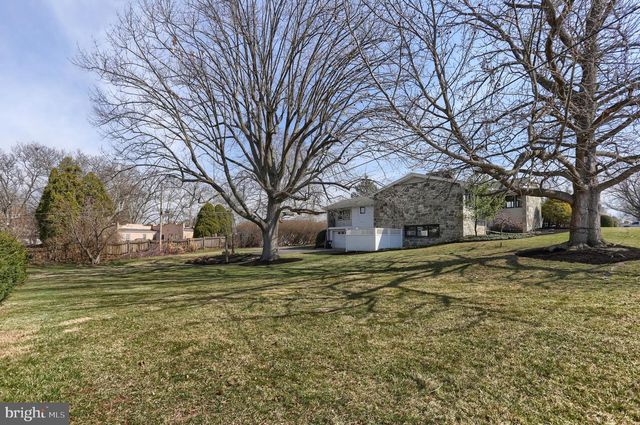 129 S CENTER ST, Cleona, PA 17042