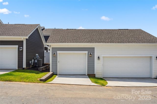 135 Cherry Springs Lane 12-D, Asheville, NC 28804