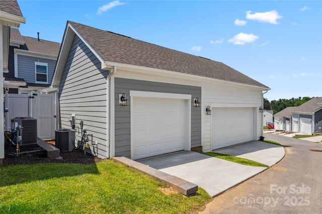 135 Cherry Springs Lane 12-D, Asheville, NC 28804