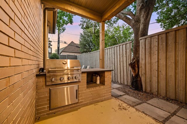 6811 Del Norte Lane, Dallas, TX 75225