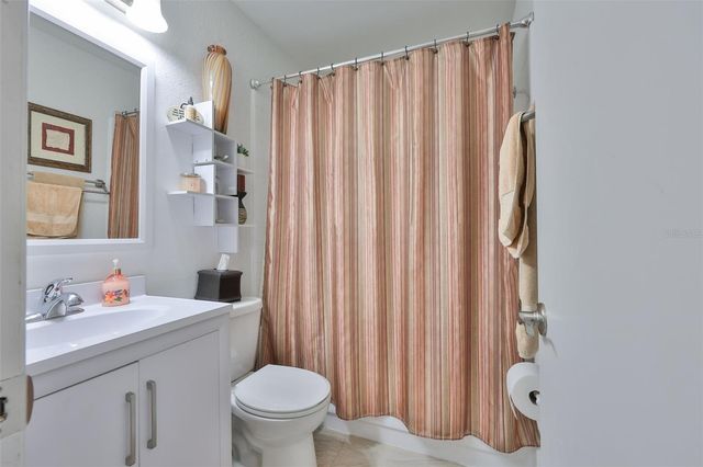 2009 HALMROCK PLACE 176, Sun City Center, FL 33573