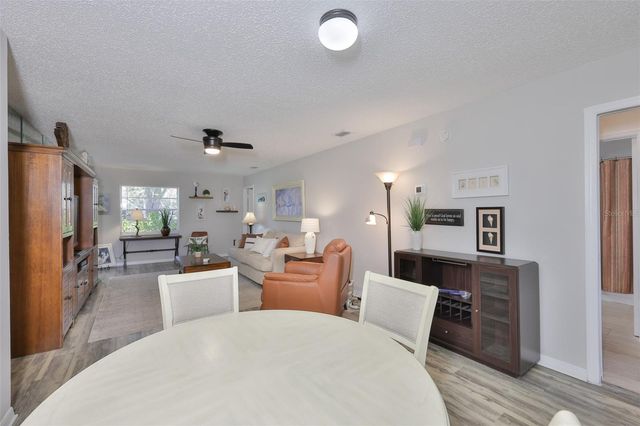 2009 HALMROCK PLACE 176, Sun City Center, FL 33573