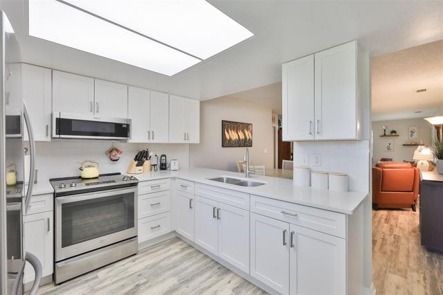 2009 HALMROCK PLACE 176, Sun City Center, FL 33573