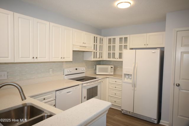 4142 Breezewood Drive 201, Wilmington, NC 28412