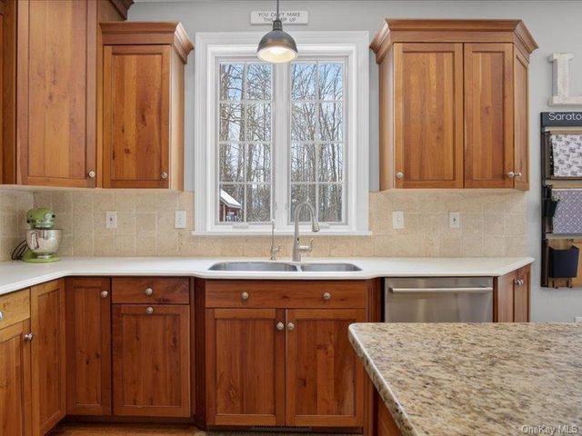 2 Stable Lane, Call Listing Agent, NY 12866