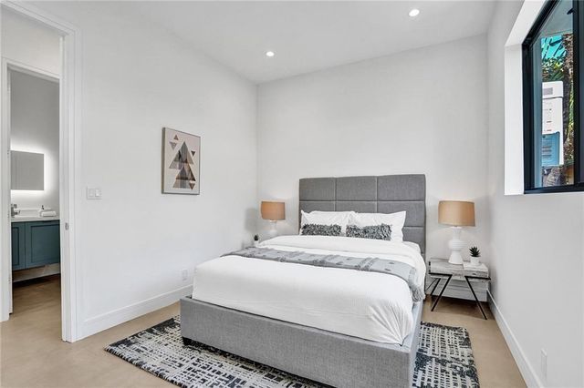 1211 SE 1st Street, Fort Lauderdale, FL 33301