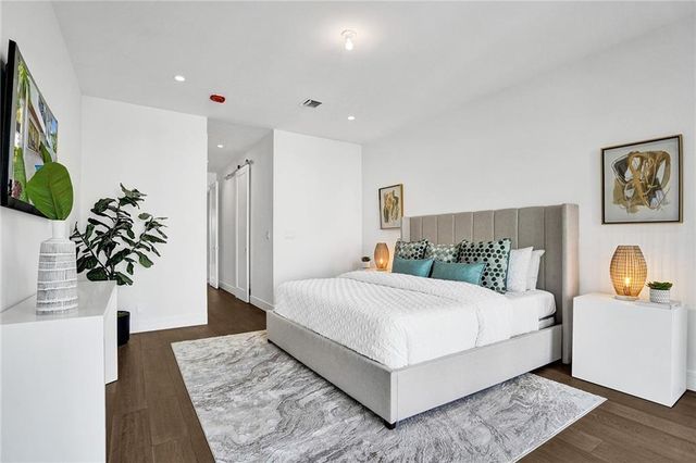 1211 SE 1st Street, Fort Lauderdale, FL 33301