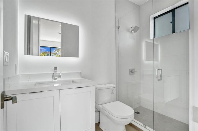 1211 SE 1st Street, Fort Lauderdale, FL 33301