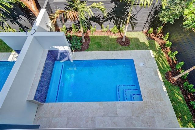 1211 SE 1st Street, Fort Lauderdale, FL 33301