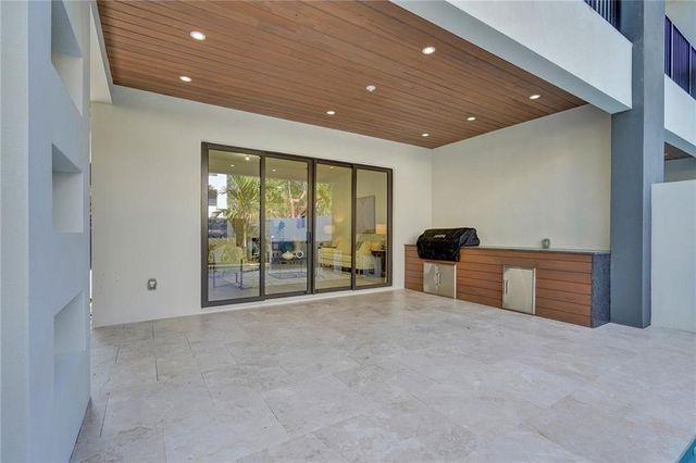 1211 SE 1st Street, Fort Lauderdale, FL 33301