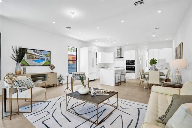 1211 SE 1st Street, Fort Lauderdale, FL 33301