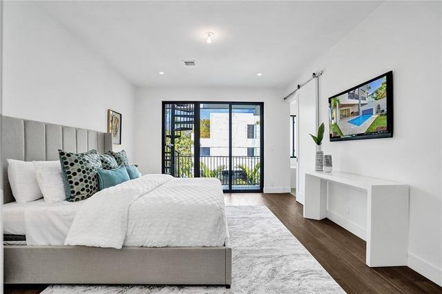 1211 SE 1st Street, Fort Lauderdale, FL 33301