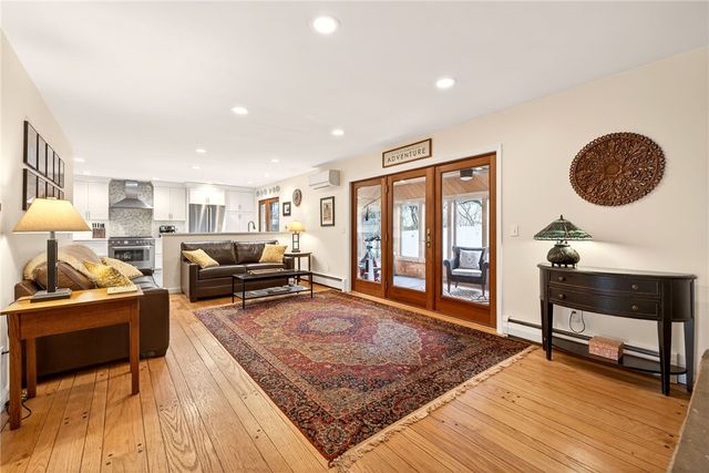 7 Framingham Lane, Pittsford, NY 14534