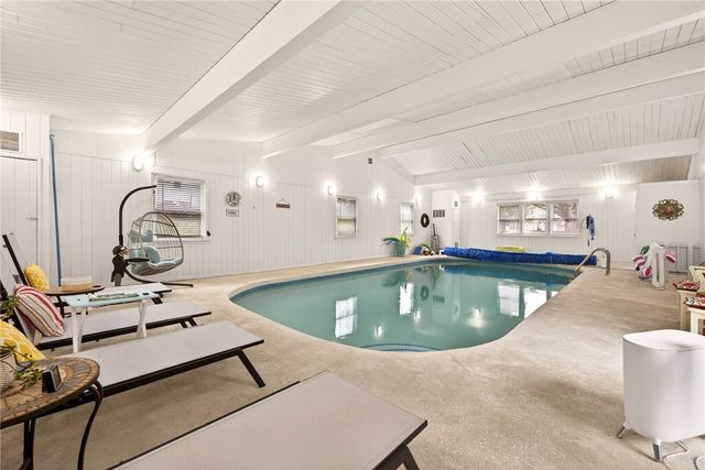 7 Framingham Lane, Pittsford, NY 14534