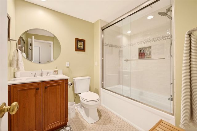 7 Framingham Lane, Pittsford, NY 14534