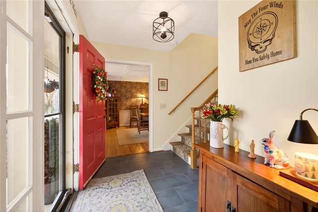 7 Framingham Lane, Pittsford, NY 14534