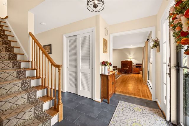 7 Framingham Lane, Pittsford, NY 14534