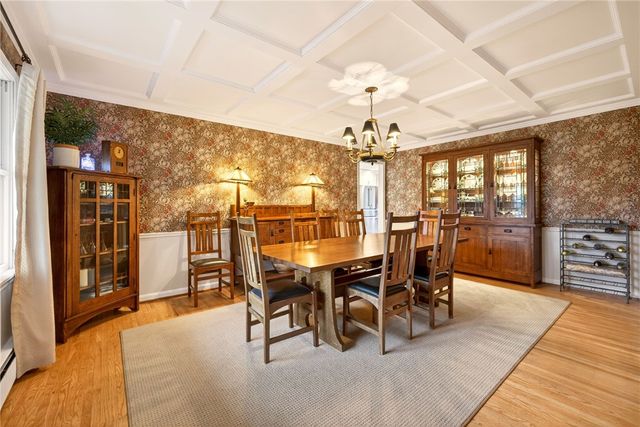 7 Framingham Lane, Pittsford, NY 14534