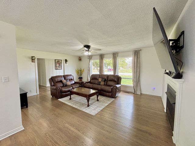 223 Cardinal Dr, Mcminnville, TN 37110