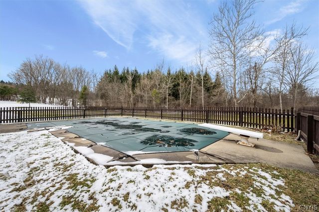 584 Stoneleigh Road, Oneida, NY 13421