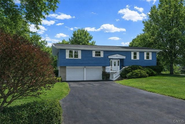 584 Stoneleigh Road, Oneida, NY 13421