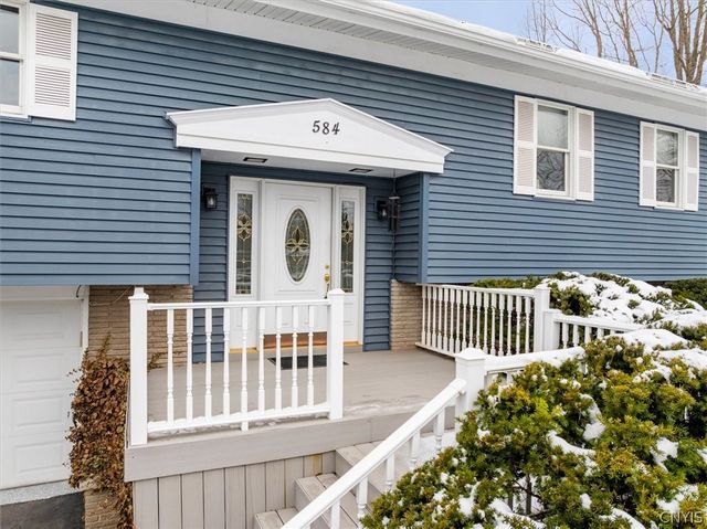 584 Stoneleigh Road, Oneida, NY 13421