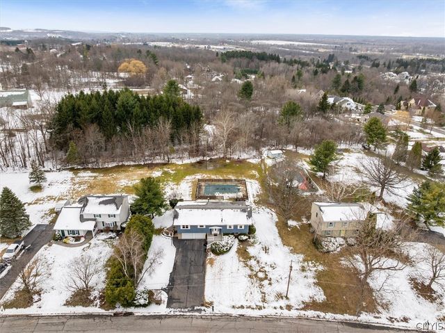 584 Stoneleigh Road, Oneida, NY 13421