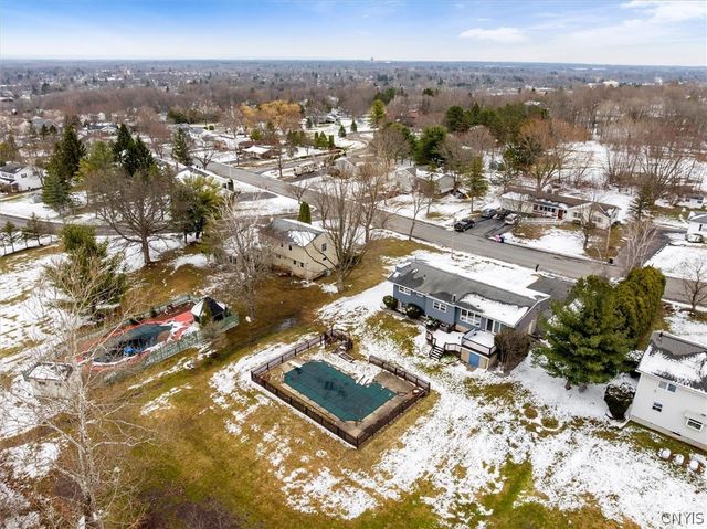 584 Stoneleigh Road, Oneida, NY 13421