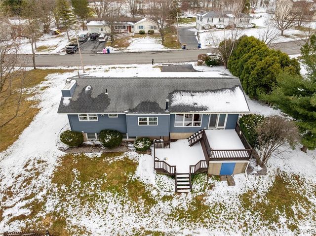 584 Stoneleigh Road, Oneida, NY 13421