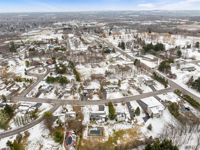 584 Stoneleigh Road, Oneida, NY 13421