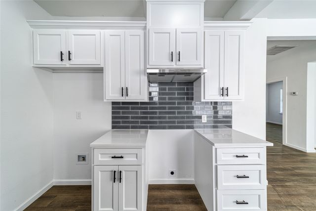 1014 Sycamore Avenue, Corsicana, TX 75110