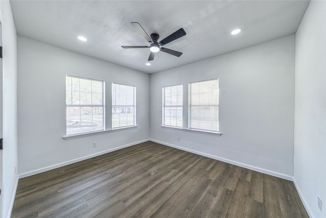 1014 Sycamore Avenue, Corsicana, TX 75110