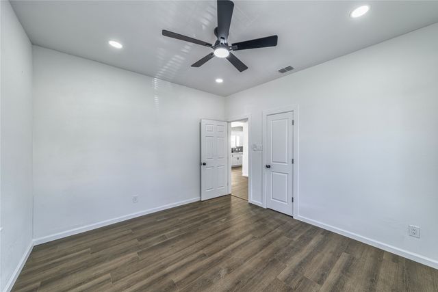 1014 Sycamore Avenue, Corsicana, TX 75110