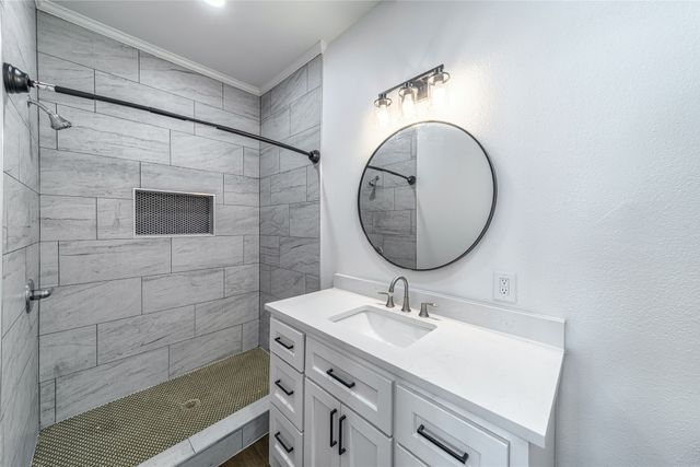 1014 Sycamore Avenue, Corsicana, TX 75110