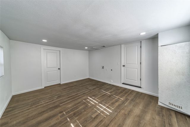 1014 Sycamore Avenue, Corsicana, TX 75110