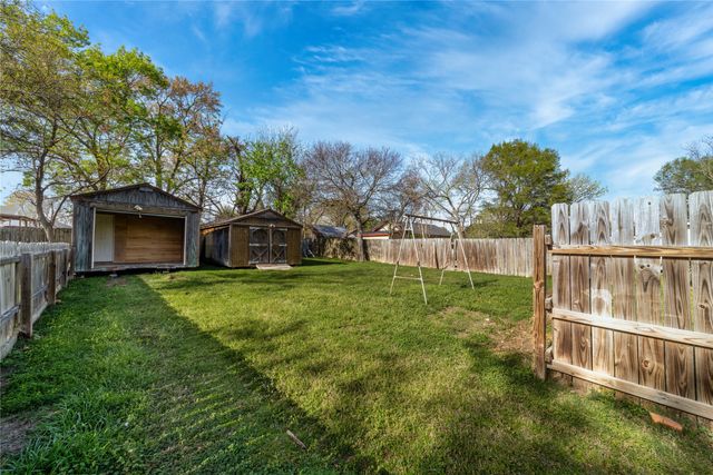 1014 Sycamore Avenue, Corsicana, TX 75110