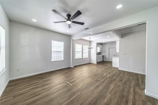 1014 Sycamore Avenue, Corsicana, TX 75110