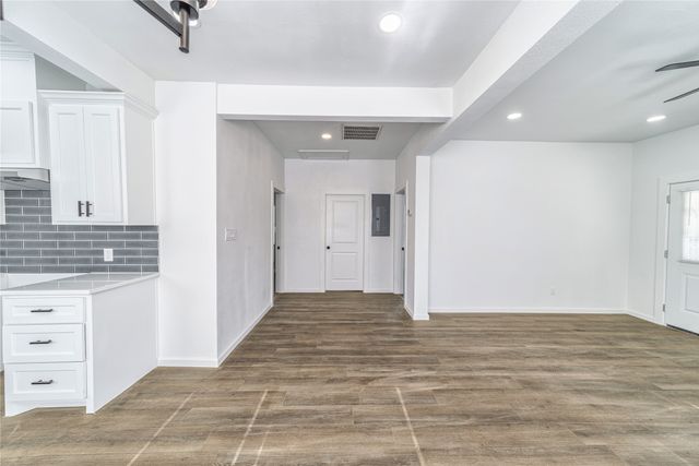 1014 Sycamore Avenue, Corsicana, TX 75110