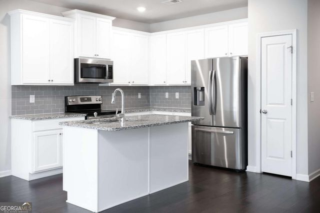 3410 Highbury Way, Lithonia, GA 30038