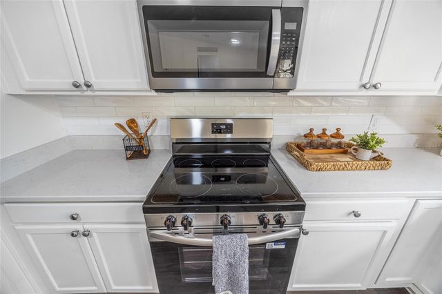 13907 NE 180TH STREET, Waldo, FL 32694